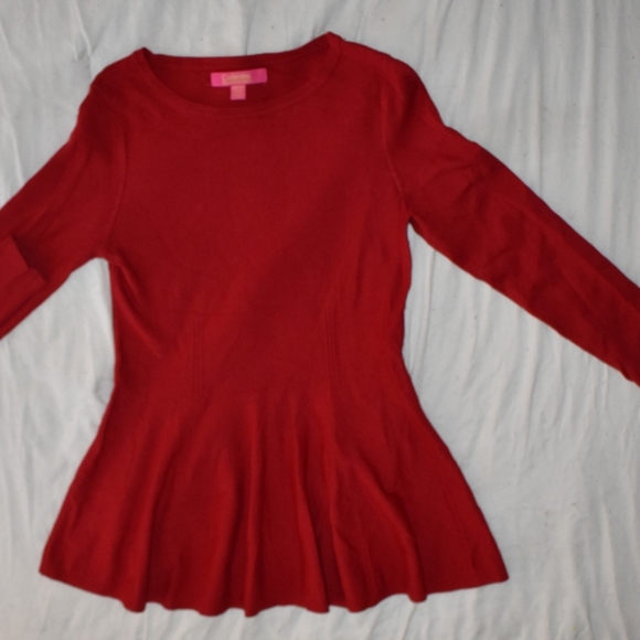 Red Sweater_A line fit - Picture 3 of 4